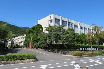 滋賀県立大津商業高等学校