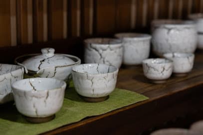 龍爪梅花皮 日ノ出窯 ㈱みちこアソシエイツ