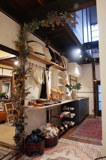 The Honest Living Store
